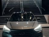 Hyundai Santa Fe 2017 года за 7 000 000 тг. в Актау