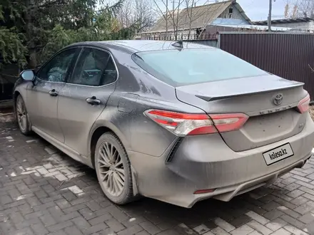 Toyota Camry 2020 года за 10 500 000 тг. в Уральск – фото 4