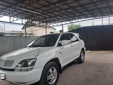 Toyota Harrier 1998 года за 4 500 000 тг. в Алматы – фото 2