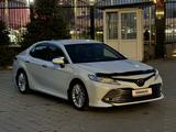 Toyota Camry 2018 года за 13 800 000 тг. в Алматы – фото 3