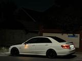 Mercedes-Benz E 200 2011 года за 8 000 000 тг. в Шымкент – фото 2