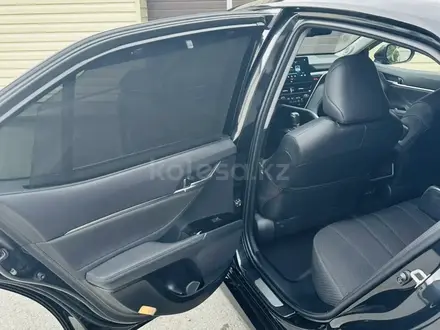Toyota Camry 2023 года за 16 500 000 тг. в Актау – фото 5
