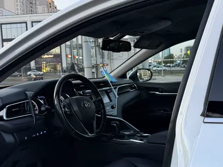 Toyota Camry 2018 года за 12 500 000 тг. в Астана – фото 4
