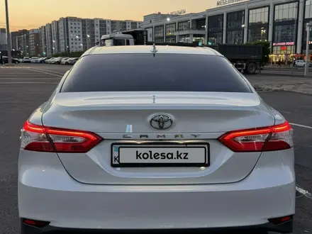 Toyota Camry 2018 года за 12 500 000 тг. в Астана – фото 6