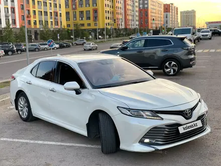 Toyota Camry 2018 года за 12 500 000 тг. в Астана – фото 7
