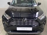 Toyota RAV4 Prestige 2023 года за 20 190 000 тг. в Актобе – фото 2