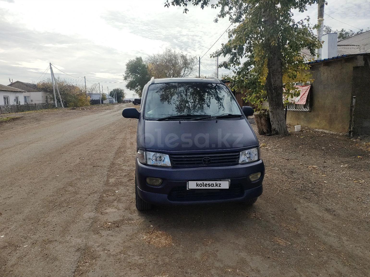 Toyota HiAce Regius 1997 г.