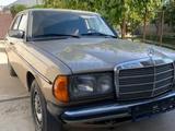 Mercedes-Benz E 230 1982 года за 700 000 тг. в Алматы