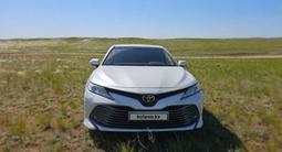 Toyota Camry 2019 года за 13 700 000 тг. в Актобе