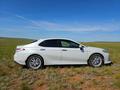 Toyota Camry 2019 годаүшін13 700 000 тг. в Актобе – фото 3