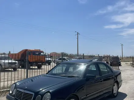 Mercedes-Benz E 280 1998 года за 4 000 000 тг. в Жанаозен – фото 4