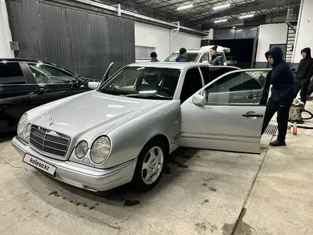 Mercedes-Benz E 280 1999 года за 4 500 000 тг. в Туркестан