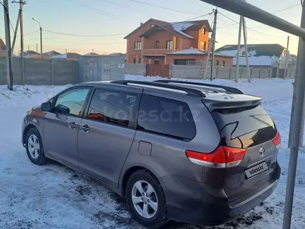 Toyota Sienna 2013 года за 11 200 000 тг. в Астана – фото 2