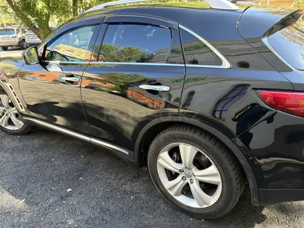 Infiniti FX35 2008 года за 7 600 000 тг. в Астана – фото 2