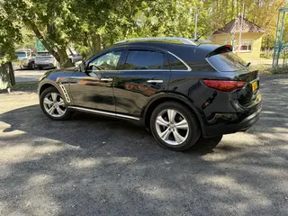 Infiniti FX35