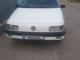 Volkswagen Passat 1990 годаfor1 300 000 тг. в Сарыагаш