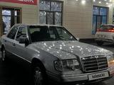 Mercedes-Benz E 220 1993 года за 1 950 000 тг. в Шымкент – фото 3