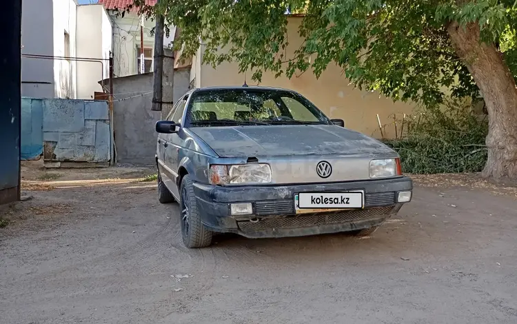 Volkswagen Passat 1992 годаfor1 300 000 тг. в Уральск