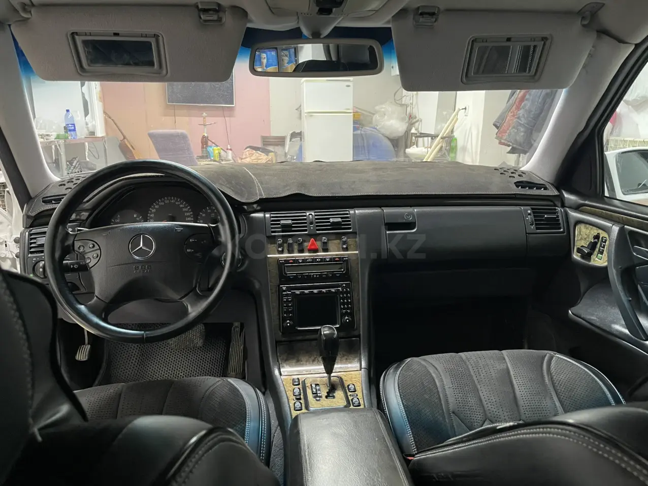 Mercedes-Benz E-Class, 2001