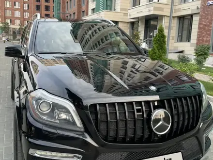 Mercedes-Benz GL 500 2014 года за 19 000 000 тг. в Алматы