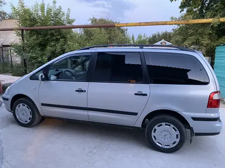 Ford Galaxy 2001 года за 3 000 000 тг. в Уральск – фото 3