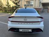Hyundai Sonata 2022 годаfor12 800 000 тг. в Алматы – фото 5