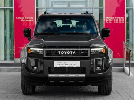 Toyota Land Cruiser Prado Luxe 2025 года за 48 890 000 тг. в Астана – фото 2