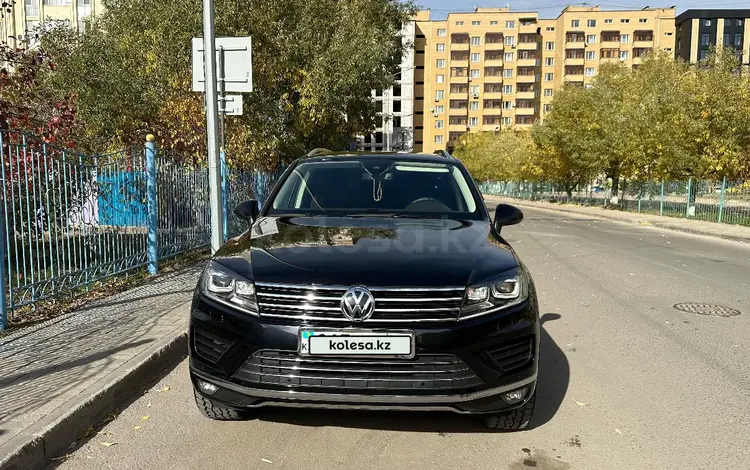 Volkswagen Touareg 2015 года за 25 500 000 тг. в Астана