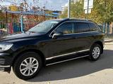 Volkswagen Touareg 2015 года за 25 500 000 тг. в Астана – фото 3