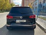 Volkswagen Touareg 2015 года за 25 500 000 тг. в Астана – фото 4