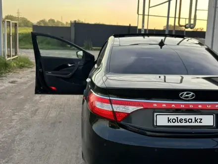 Hyundai Grandeur 2014 года за 8 350 000 тг. в Алматы – фото 13