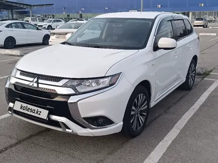 Mitsubishi Outlander 2022 года за 10 500 000 тг. в Алматы