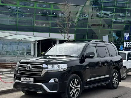 Toyota Land Cruiser 2016 года за 30 000 000 тг. в Астана