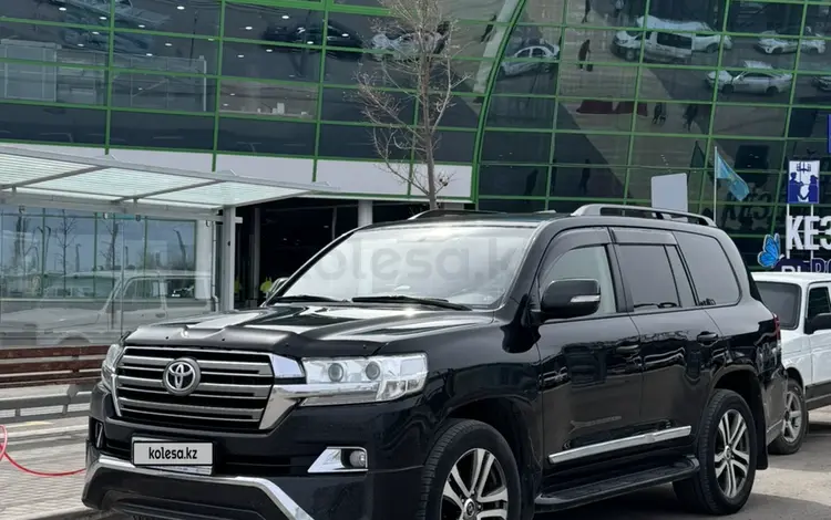 Toyota Land Cruiser 2016 года за 30 000 000 тг. в Астана