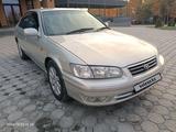 Toyota Camry 2001 годаүшін4 500 000 тг. в Алматы – фото 4