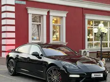 Porsche Panamera, 2017