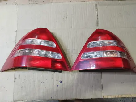 Задние фонари на Mercedes W203. Седан. за 376 тг. в Шымкент
