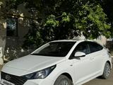 Hyundai Accent 2022 года за 7 200 000 тг. в Уральск