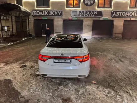 Hyundai Grandeur 2013 года за 7 500 000 тг. в Алматы – фото 2