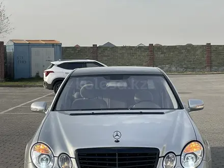 Mercedes-Benz E 500 2004 года за 5 000 000 тг. в Шымкент