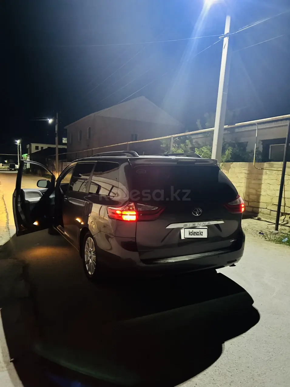 Toyota Sienna, 2015