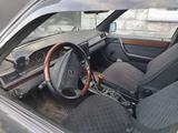 Mercedes-Benz E 200 1992 года за 154 965 тг. в Павлодар – фото 2