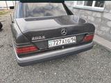 Mercedes-Benz E 200 1992 года за 154 965 тг. в Павлодар – фото 3
