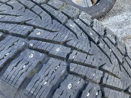 Шины зимние Nokian Nordman 7 SUV 265/65/17 с шипами за 250 000 тг. в Талдыкорган – фото 3