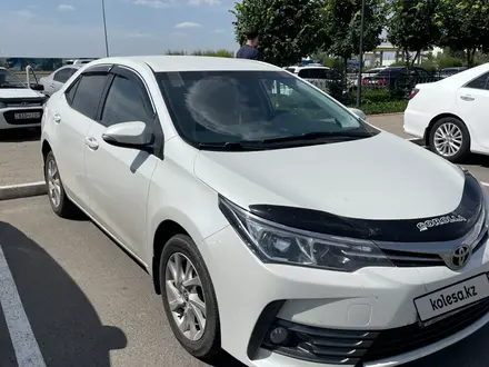 Toyota Corolla 2017 года за 8 300 000 тг. в Астана