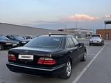 Mercedes-Benz E 320 2000 годаfor4 900 000 тг. в Алматы – фото 3