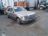 Mercedes-Benz E 300 1991 годаүшін450 000 тг. в Алматы – фото 2