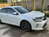 Toyota Camry 2017 годаүшін13 200 000 тг. в Шымкент – фото 2