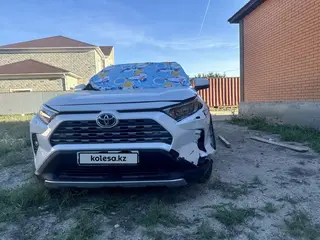 Toyota RAV4, 2021