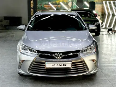 Toyota Camry 2015 года за 11 000 000 тг. в Семей